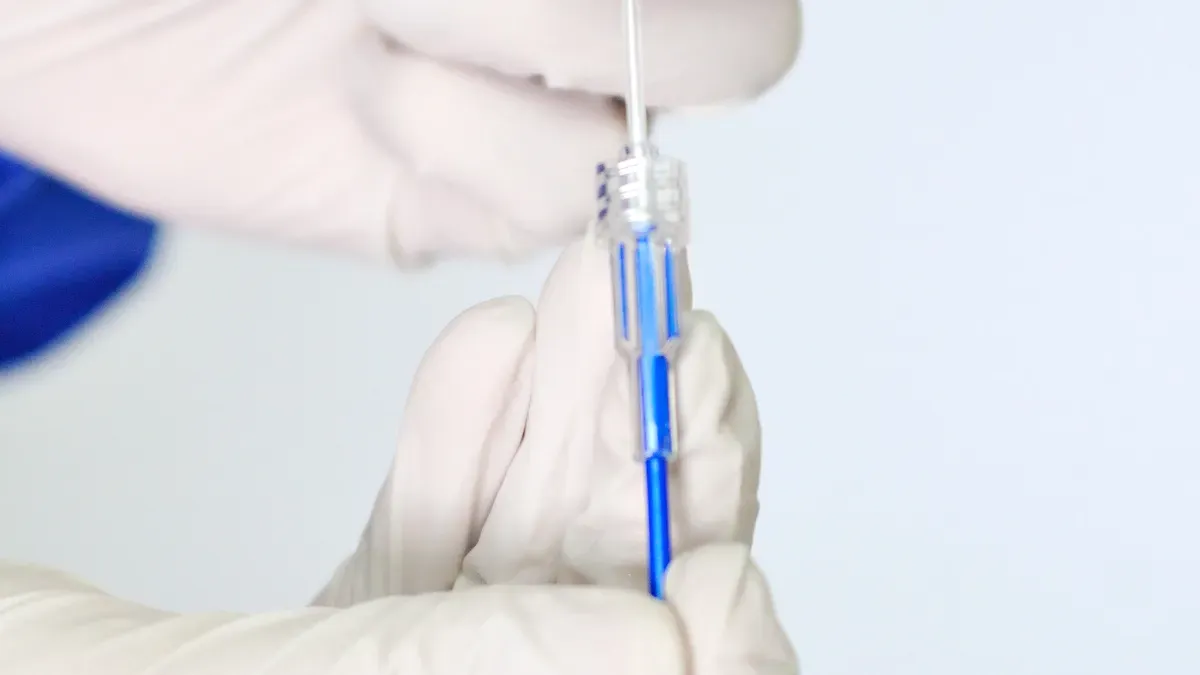 ما الذي يجب على المشترين طرحه قبل طلب محاقن ري الأسنان؟